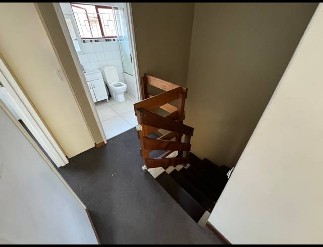 3 BEDROOM APARTMENT FOR SALE IN ESSENWOOD